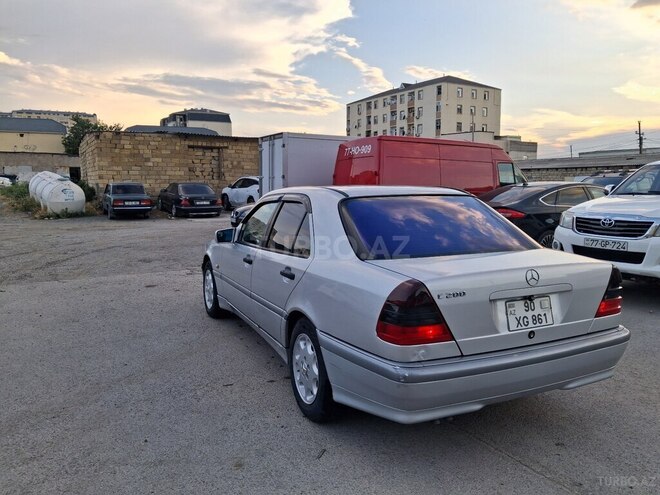 Mercedes C 200-8