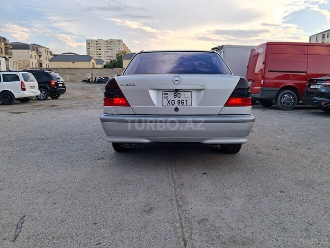 Mercedes C 200-10