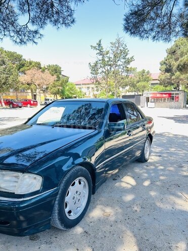 Mercedes C 180-3