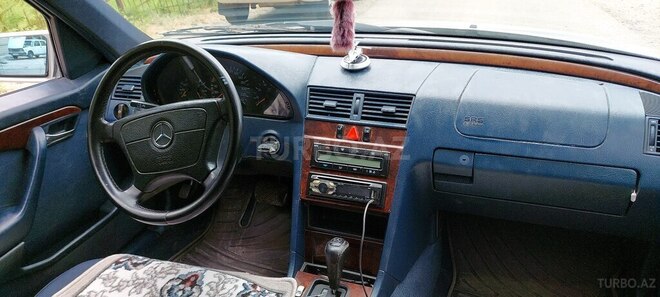 Mercedes C 220-9