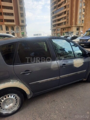 Renault Scenic-6