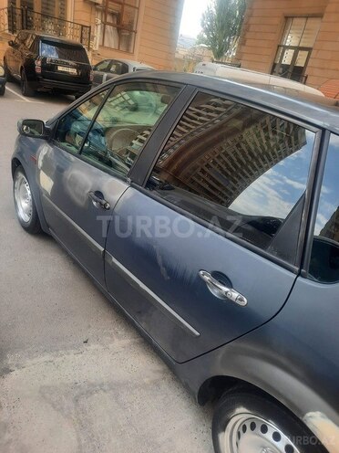 Renault Scenic-13