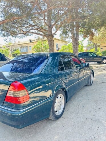 Mercedes C 180-6