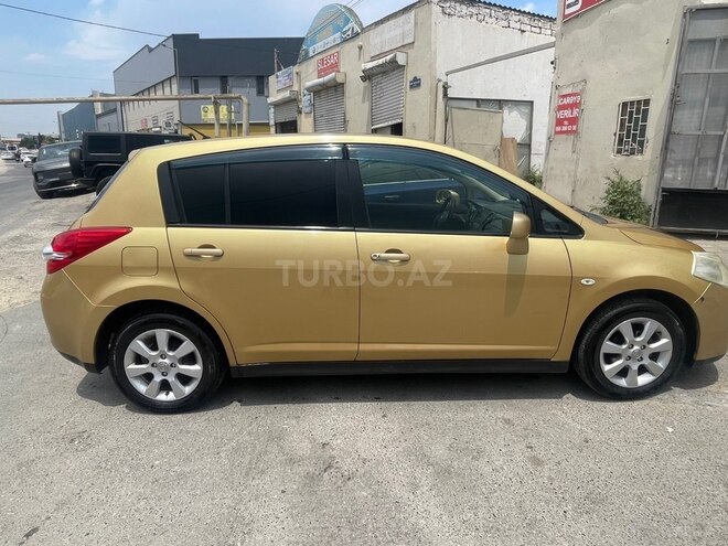 Nissan Tiida-3