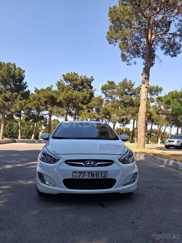 Hyundai Accent-1