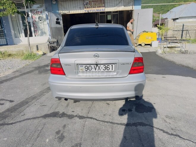 Opel Vectra-2