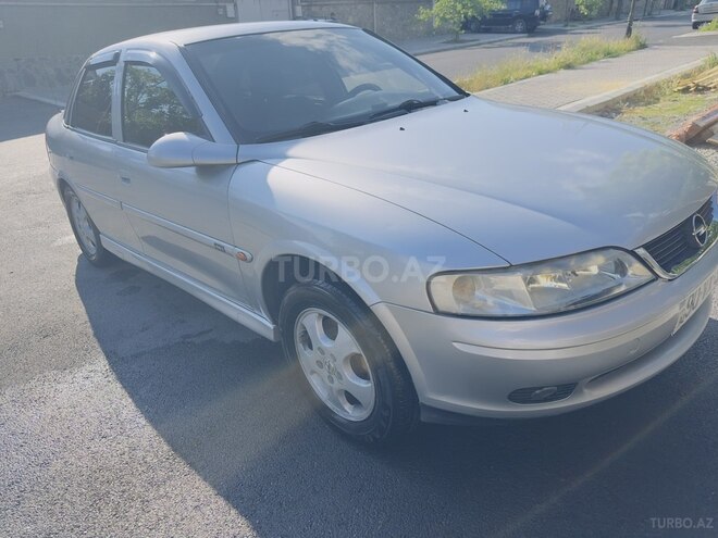 Opel Vectra-4