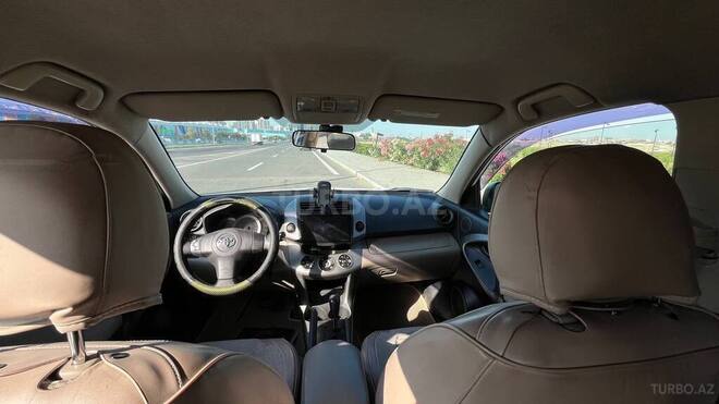 Toyota RAV4-16