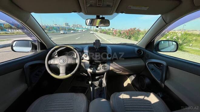 Toyota RAV4-18