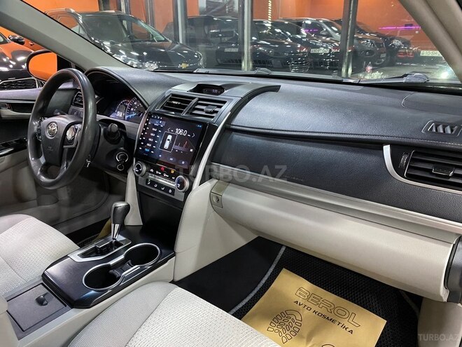 Toyota Camry-11