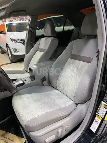 Toyota Camry-14