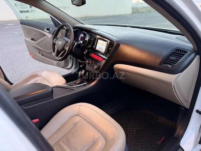 Kia Optima-16