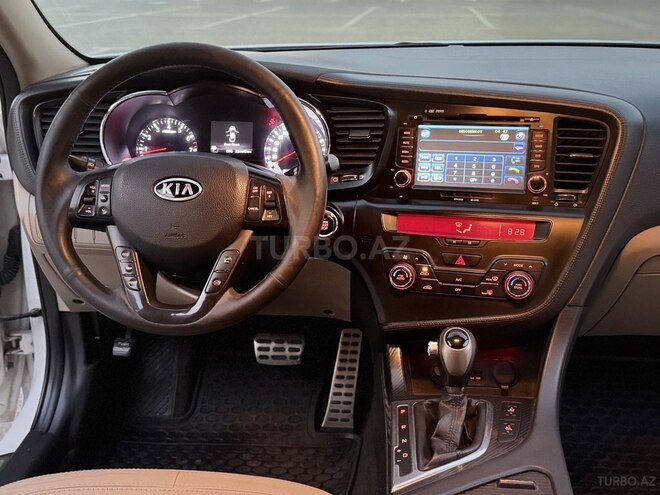 Kia Optima-13