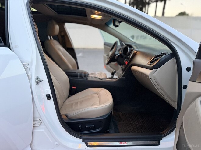 Kia Optima-17