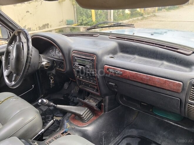 GAZ 3110 "Volga"-4