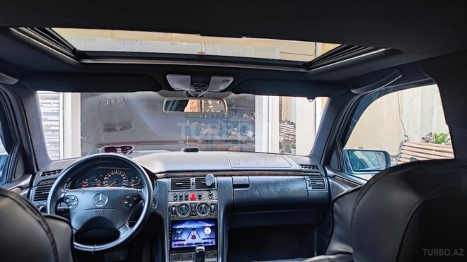 Mercedes E 230-3
