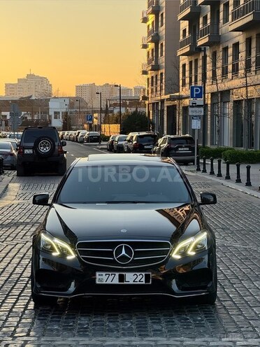Mercedes E 220-2