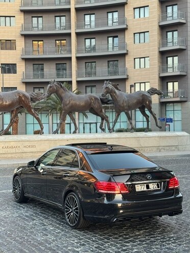 Mercedes E 220-4