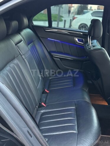 Mercedes E 220-10