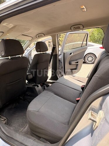 Opel Astra-10