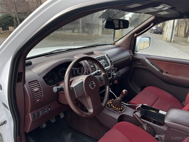 Nissan Navara-13