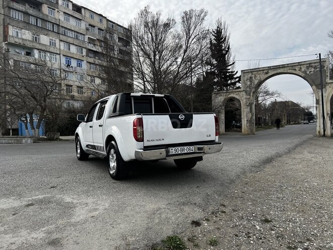 Nissan Navara-5