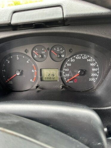 Ford Transit-9