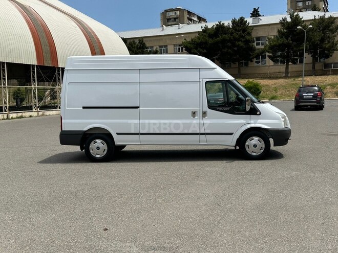 Ford Transit-19