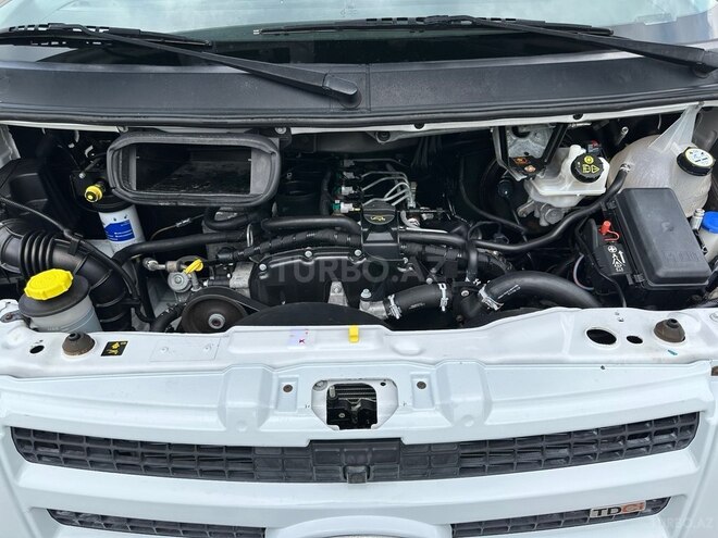Ford Transit-11