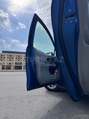 Toyota Prius C-12