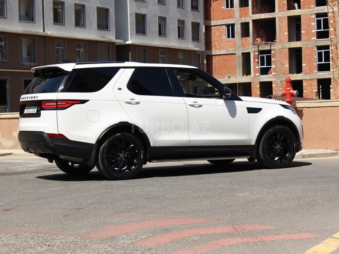 Land Rover Discovery-5