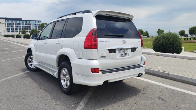 Toyota Land Cruiser Prado-5