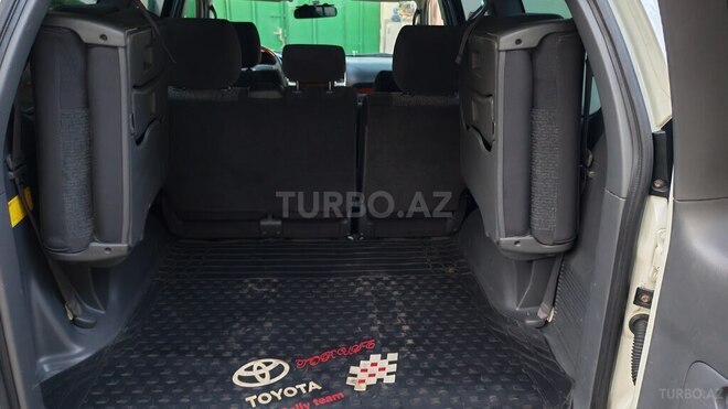 Toyota Land Cruiser Prado-13