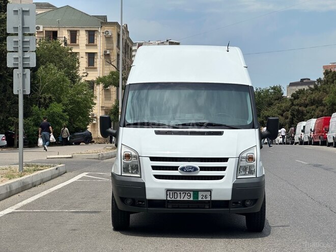 Ford Transit-2