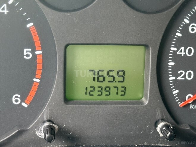 Ford Transit-9