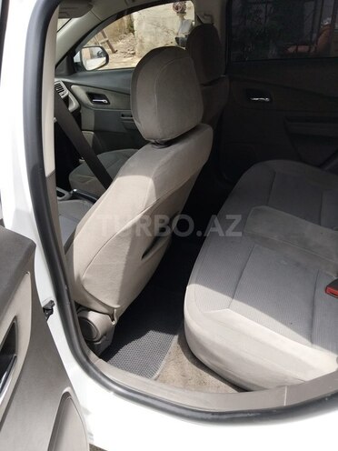 Chevrolet Cobalt-7