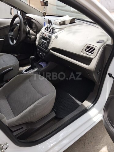 Chevrolet Cobalt-10