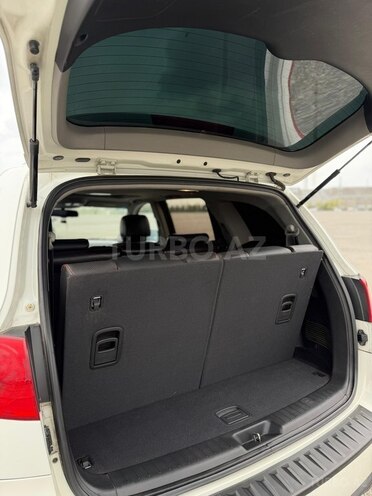 Hyundai Santa Fe-15
