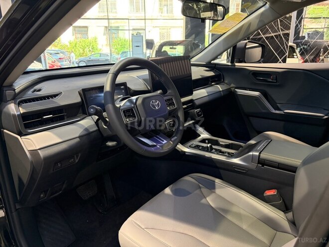 Toyota RAV4-4