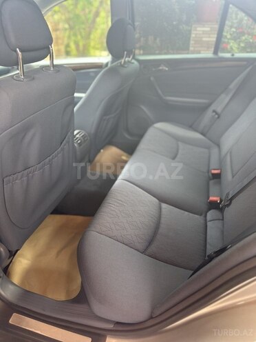 Mercedes C 200-8