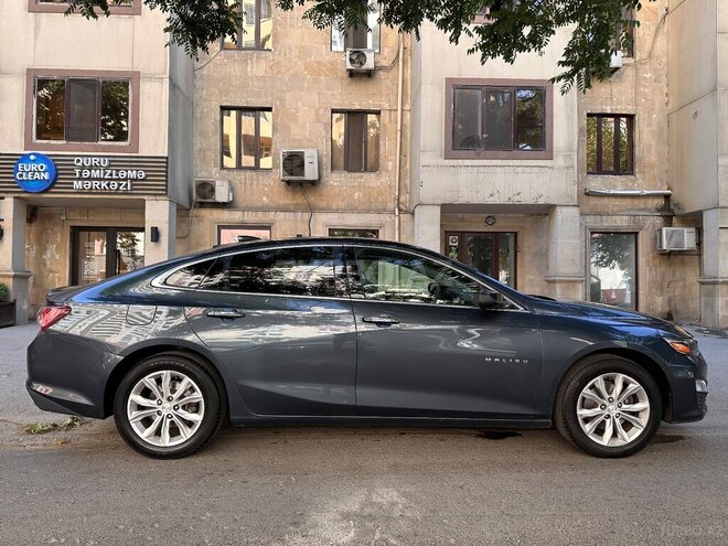 Chevrolet Malibu-8