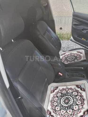 Volkswagen Passat-8