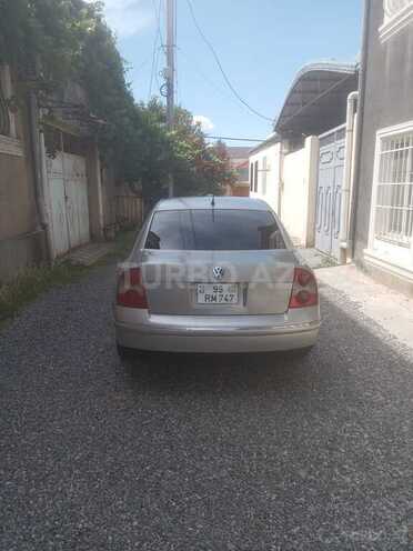 Volkswagen Passat-2