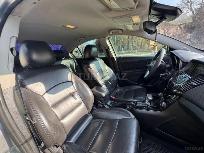Chevrolet Cruze-11