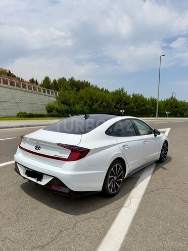 Hyundai Sonata-4