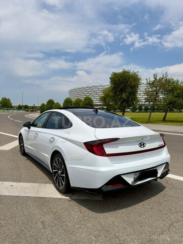 Hyundai Sonata-5