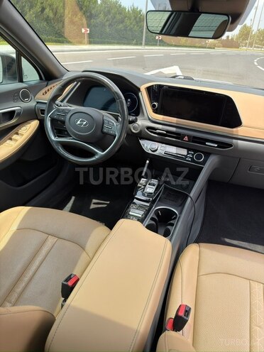 Hyundai Sonata-9