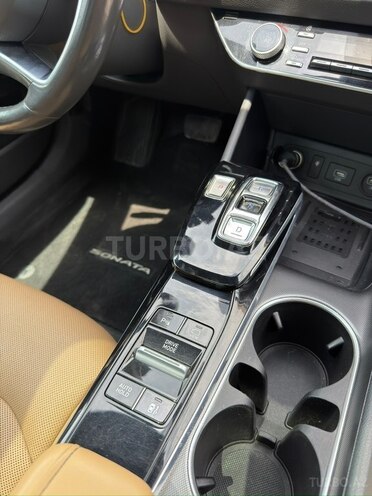 Hyundai Sonata-10