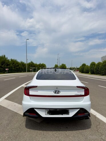 Hyundai Sonata-6
