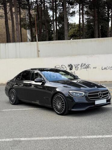 Mercedes E 300 e-17